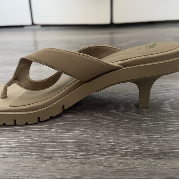 Zara Beige Heel Thong Sandals - Size 38 (US 7.5-8) - Picture 6 of 6